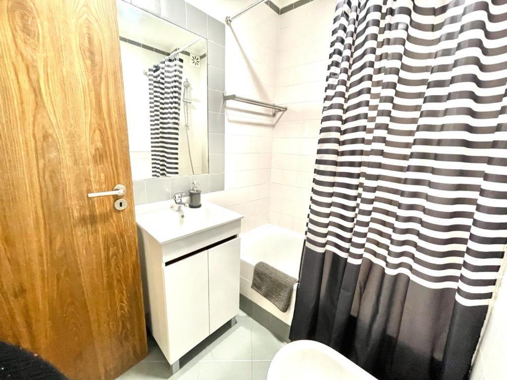 Lisboa, Central Lisbon, Charming Patio House, , Wifi, Air Conditioning, Near Metro, By Ig المظهر الخارجي الصورة